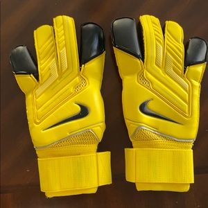 Nike Soccer Goalie Goalkeeper Gloves New black